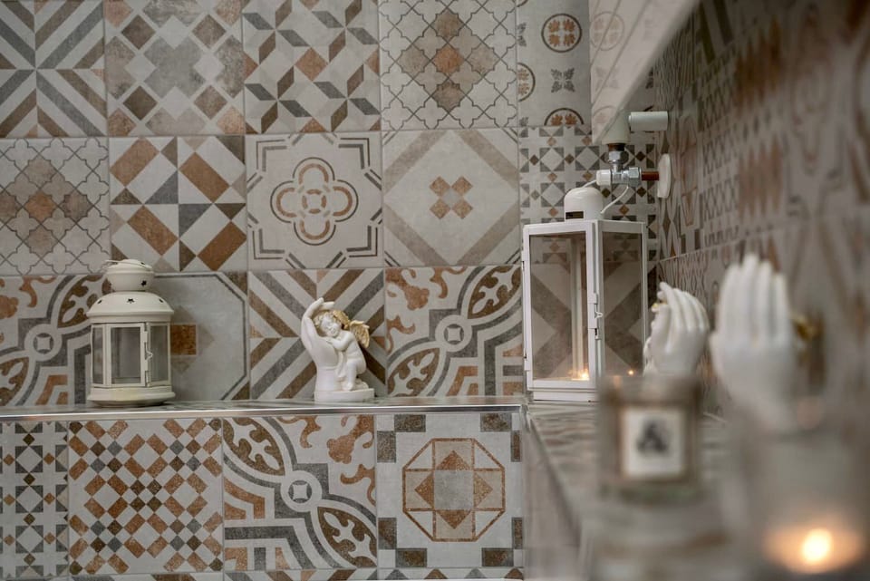 Superior Studio Suite | Private spa tub