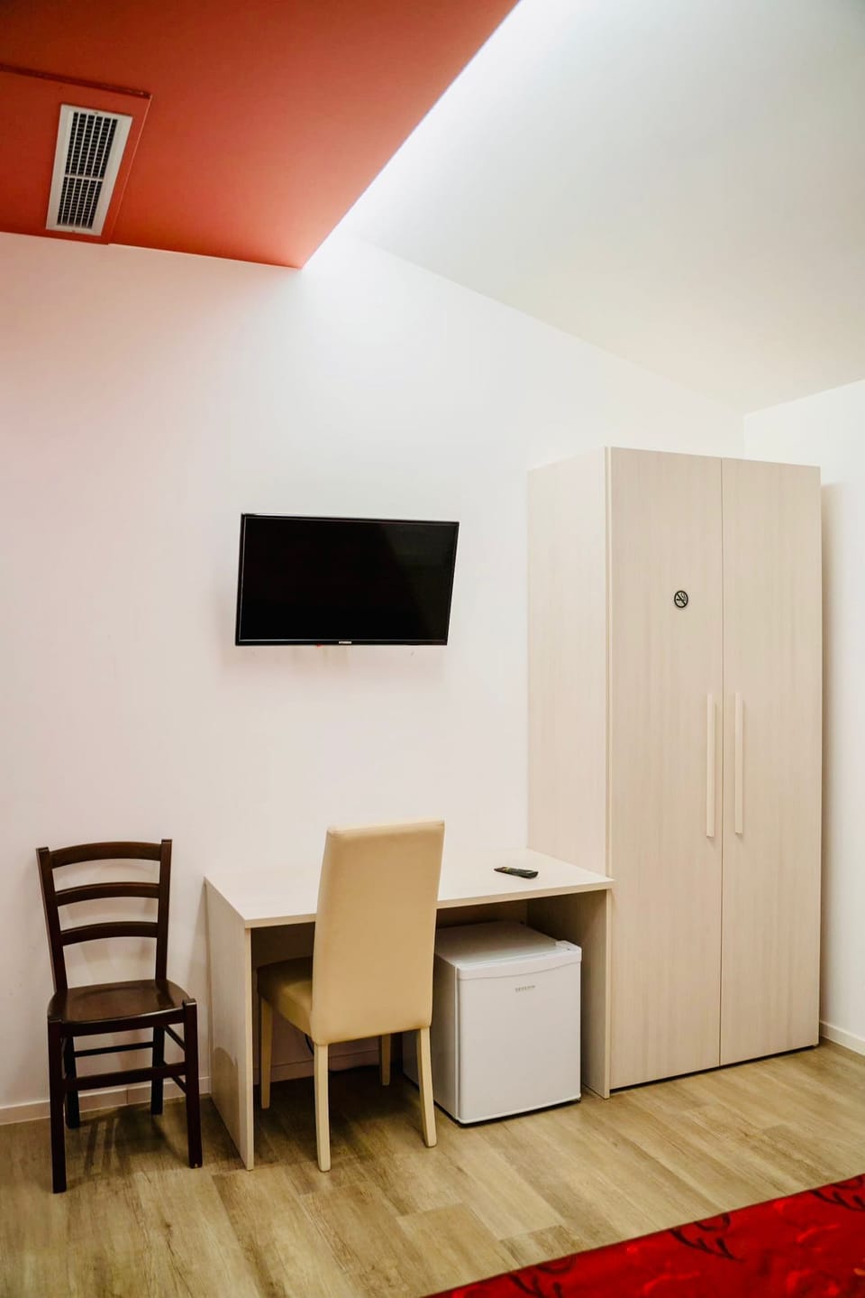 Double or Twin Room | Desk, soundproofing, WiFi (free)