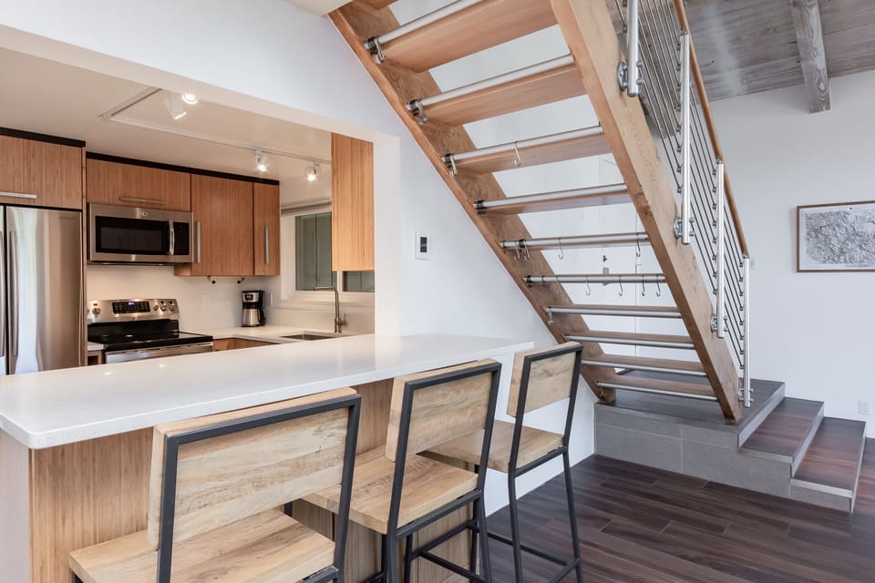 Townhome, 3 Bedrooms (Courchevel #9 Bldg. C) | Living area | Flat-screen TV, fireplace