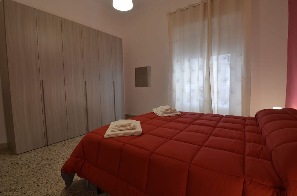 Premium Double Room, 1 Queen Bed, Non Smoking | Blackout drapes, WiFi (free), bed sheets