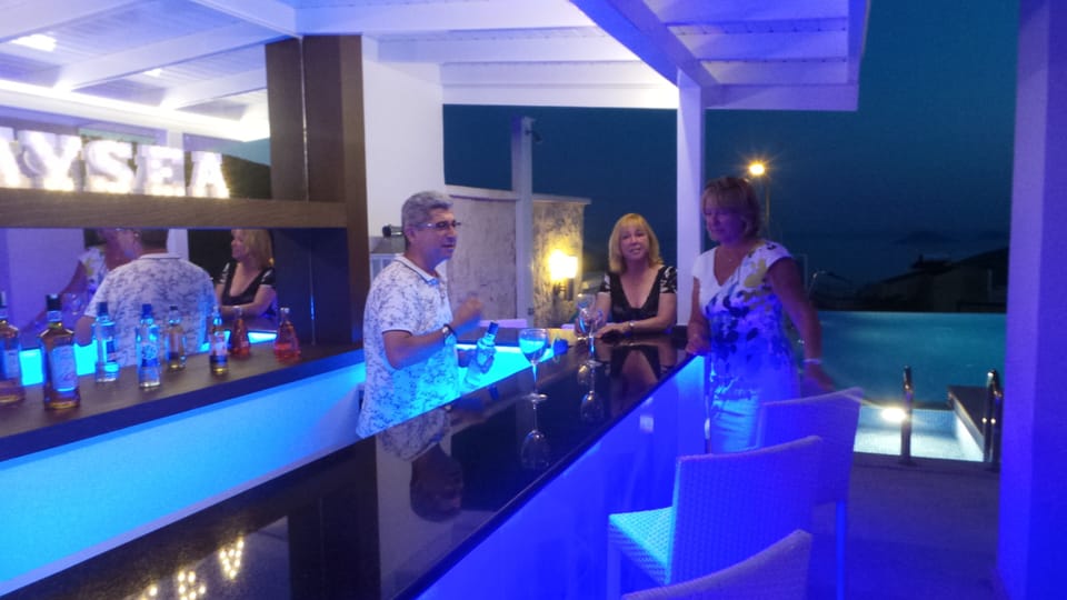 JaySea's bar is always open....