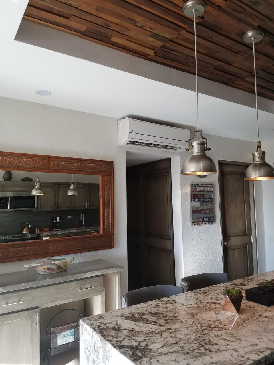 Kitchen entry