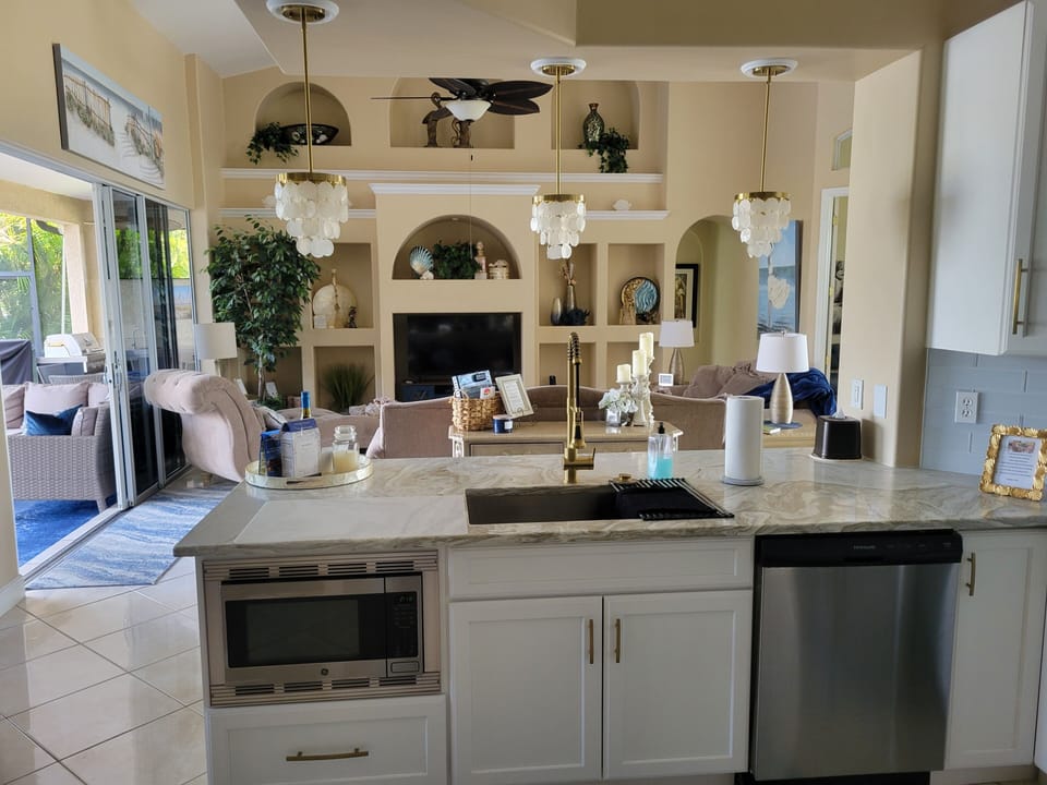 Beautiful  Brand New Kitchen