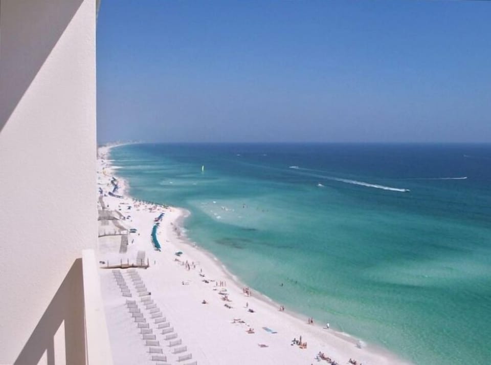 Directly Gulf front, east view from the balcony 