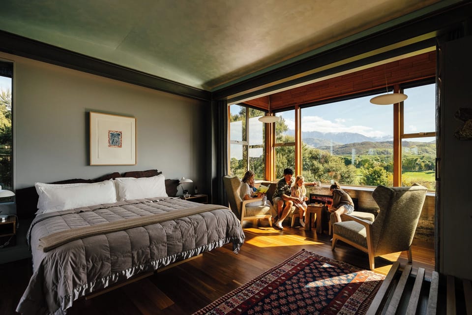 Family Tree House | Minibar, in-room safe, blackout drapes, soundproofing