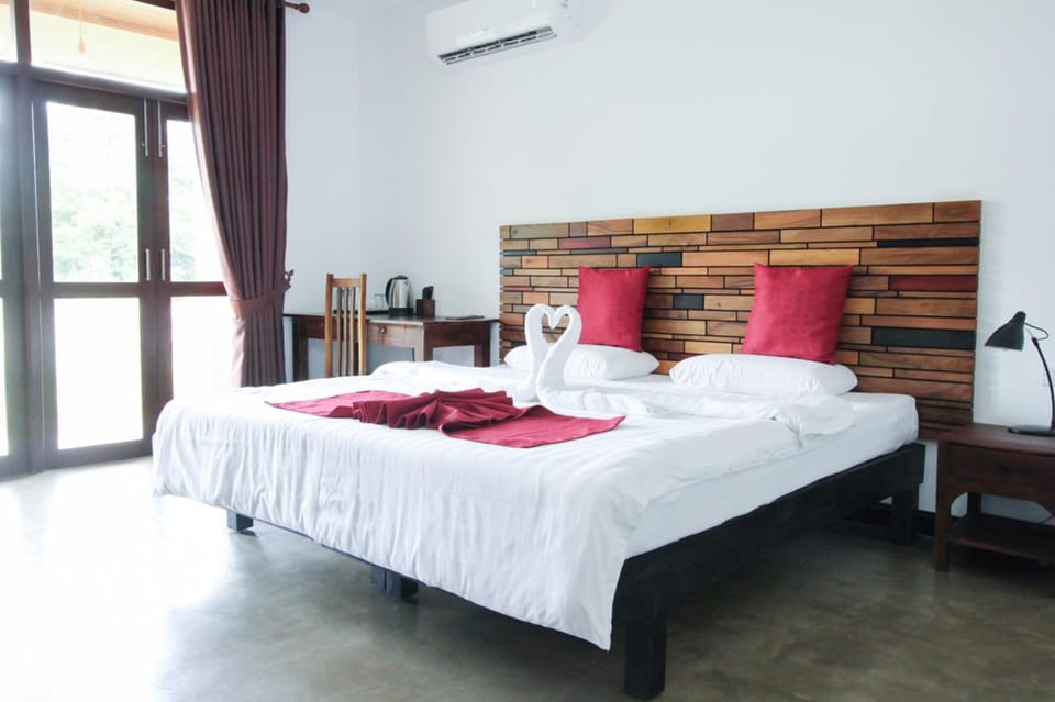 Deluxe Double Room | Rollaway beds, free WiFi