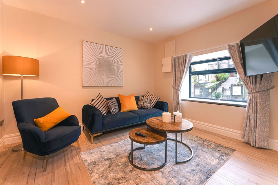 Deluxe Apartment, Ensuite | Lounge