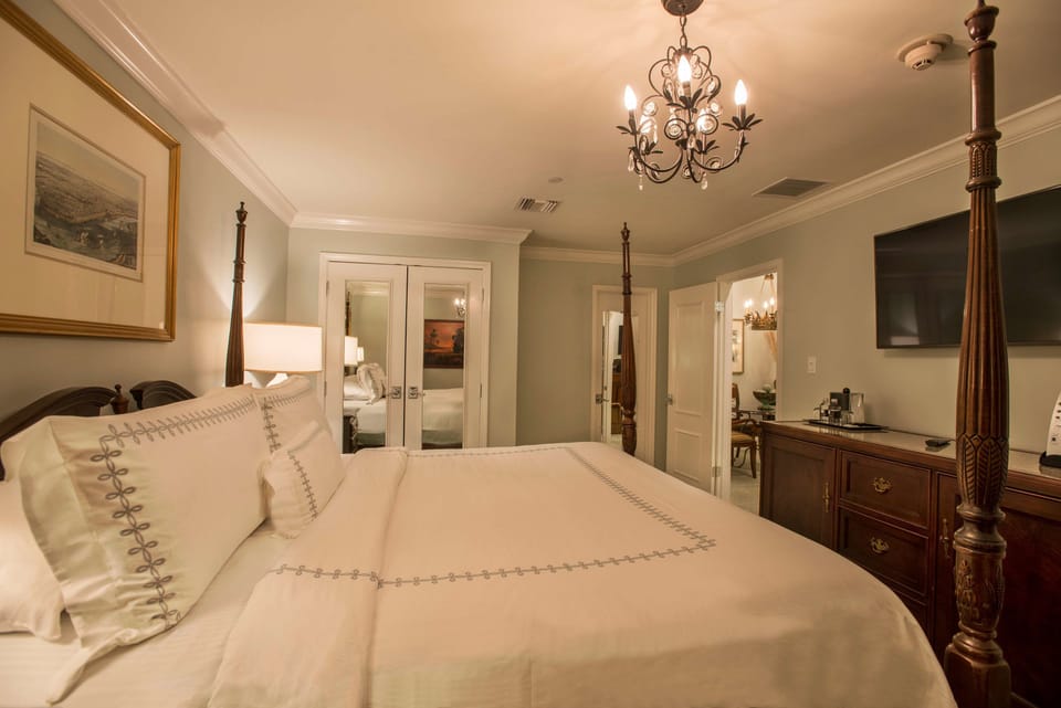 Suite (Interior) | Frette Italian sheets, premium bedding, down comforters, in-room safe