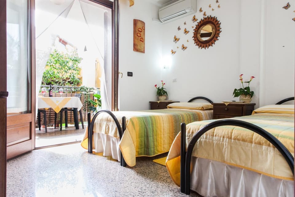 Family Room | In-room safe, individually decorated, free WiFi, bed sheets