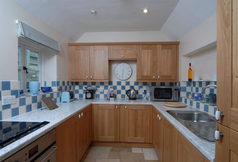 Annexe ground floor: Kitchen