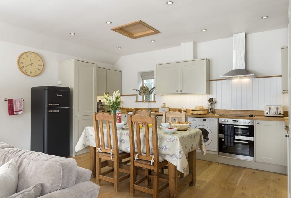 Ground floor: Kitchen and dining area