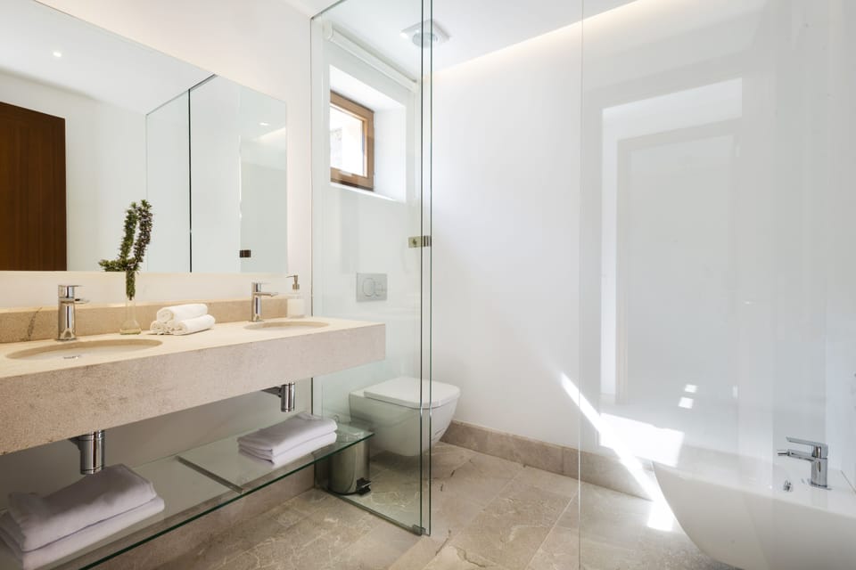 Double Room, Terrace | Bathroom | Free toiletries, hair dryer, towels, soap
