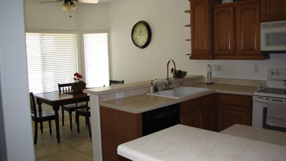 Kitchen, showing eating area
