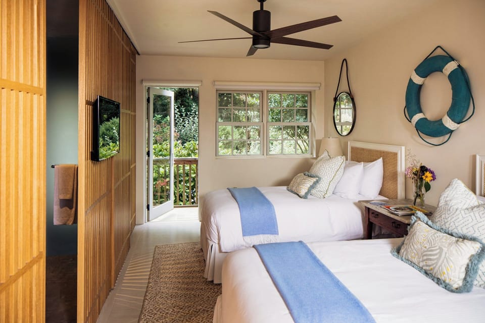 Bay Twin Room | Minibar, in-room safe, individually decorated, individually furnished