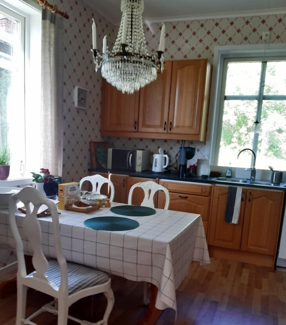Comfort Double Room, 2 Bedrooms, Kitchen | Private kitchen | Full-size fridge, microwave, oven, stovetop