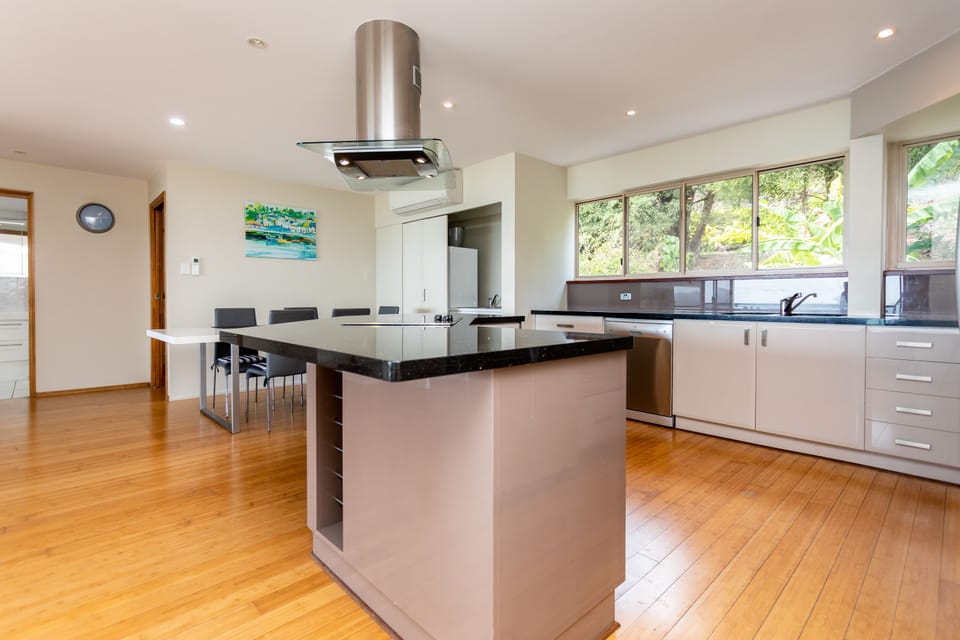 Apartment, 2 Bedrooms | Private kitchen | Full-size fridge, microwave, oven, stovetop