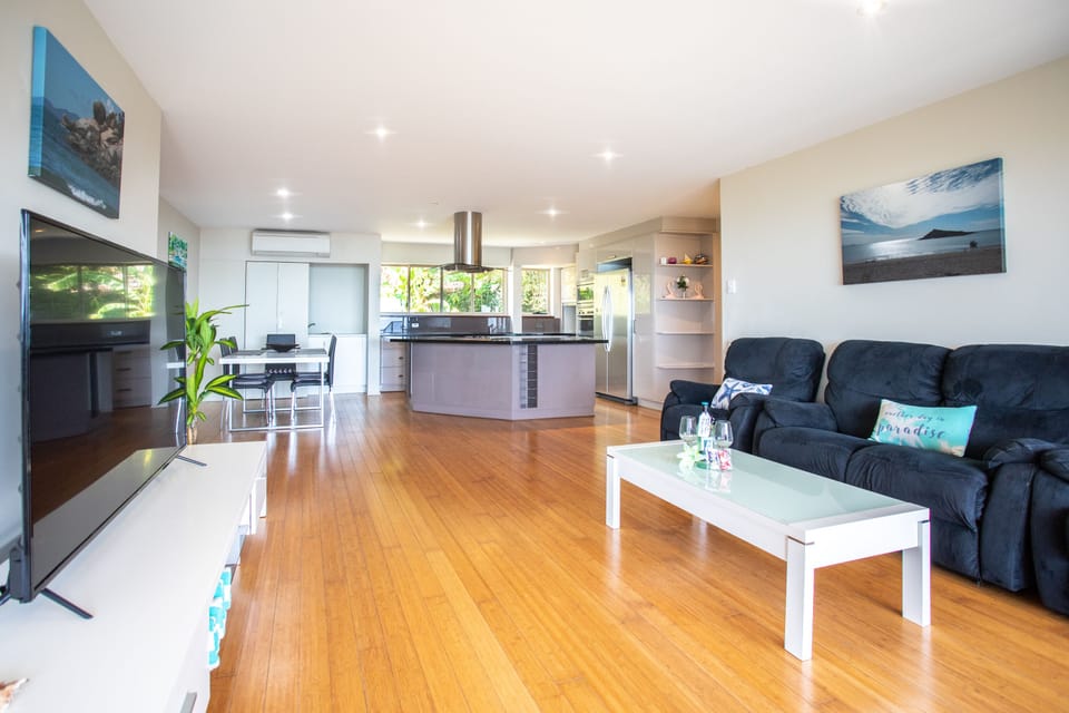 Apartment, 2 Bedrooms | Living area | Flat-screen TV