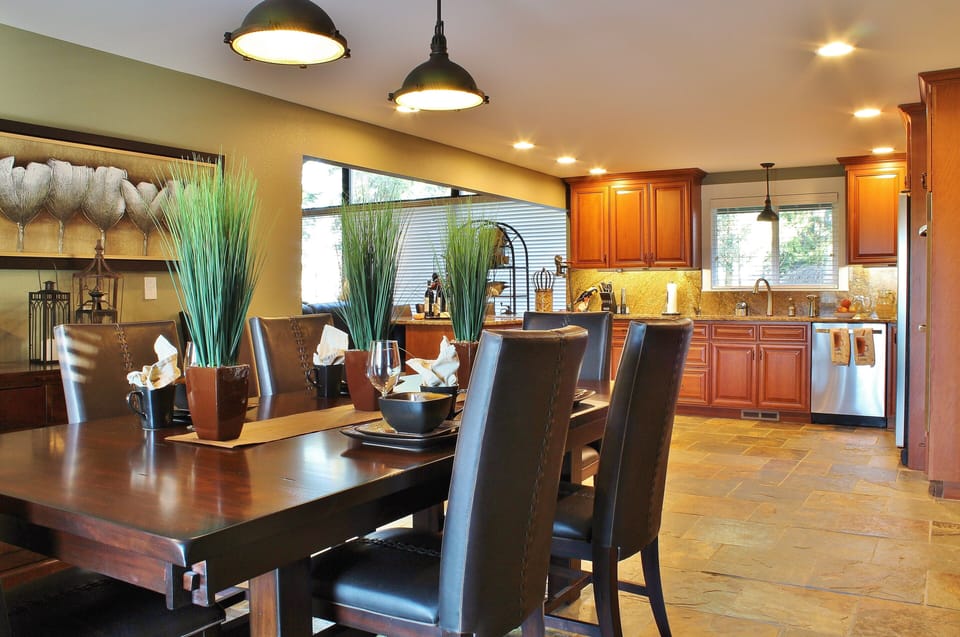 The dining room/Kitchen is fully equipped and the table seats 8-10.  