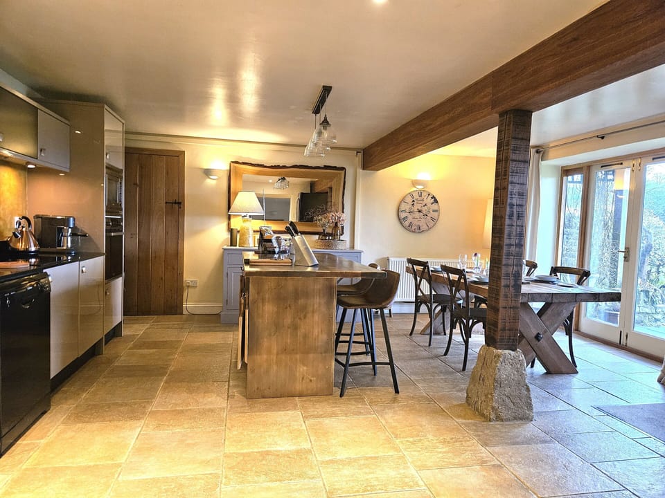 spacious well equipped kitchen /dining area