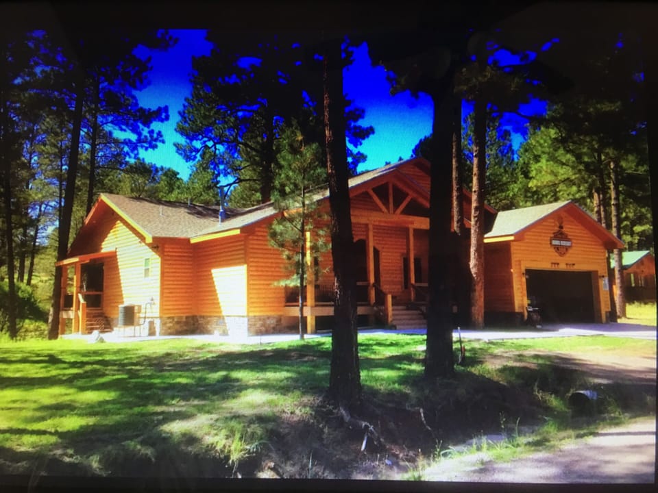 Sunny summer day at Wrights Cabin!!