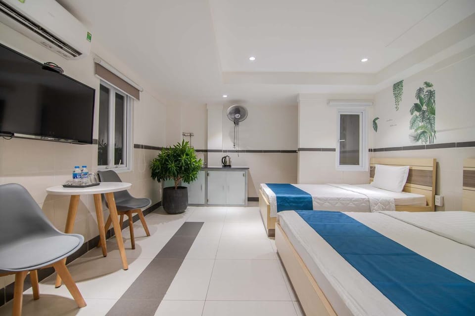 Deluxe Twin Room | Individually furnished, desk, blackout drapes, free WiFi