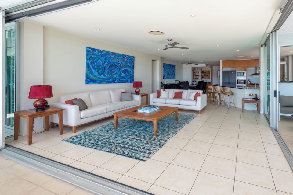 House, 4 Bedrooms | Living area | LED TV, DVD player