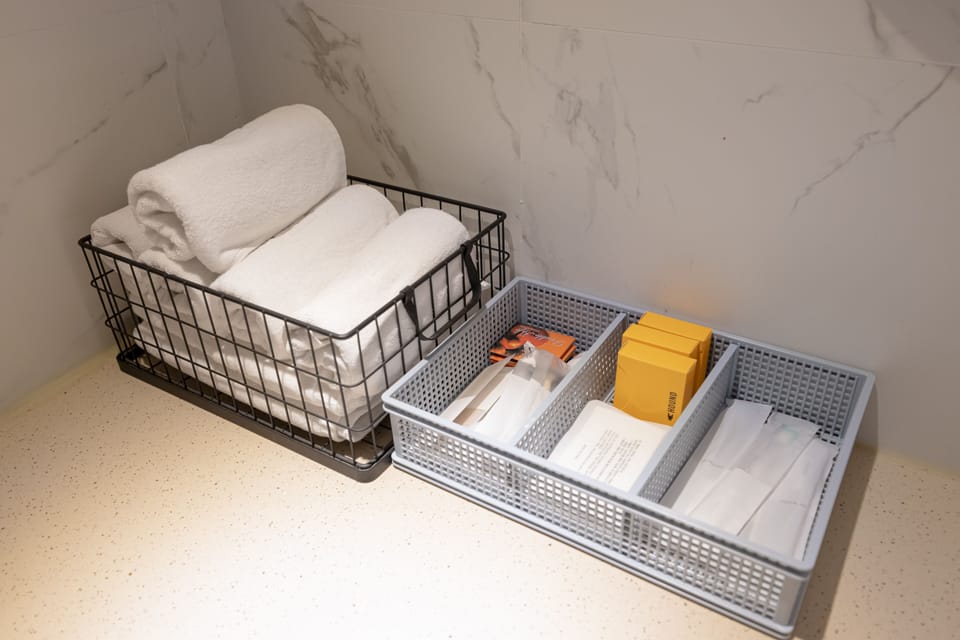Deluxe Suite | Premium bedding, individually decorated, desk, laptop workspace
