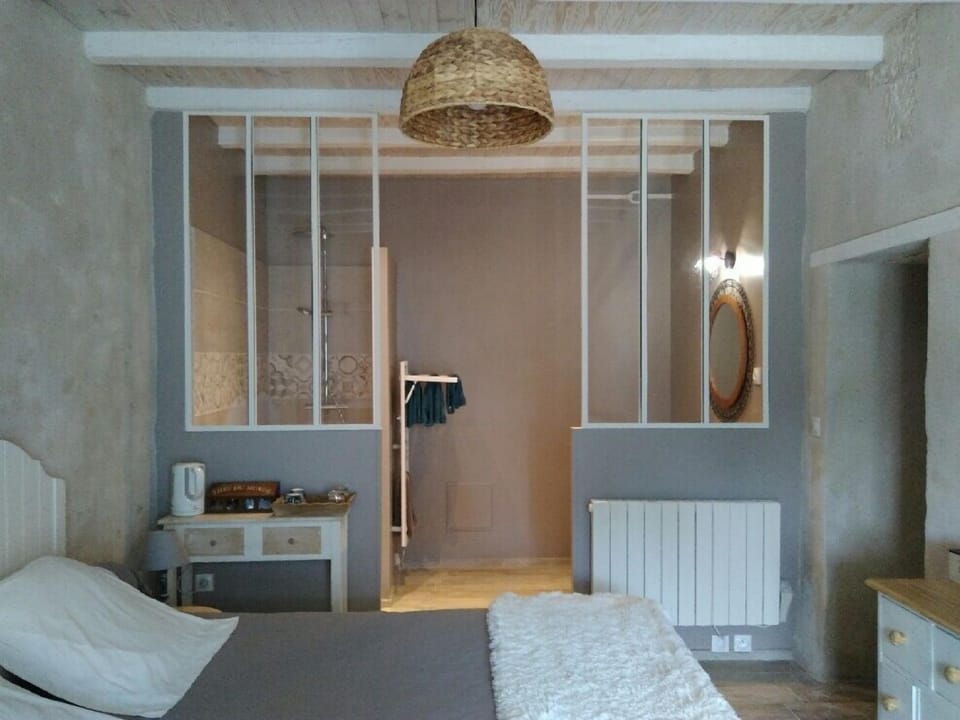 Double Room (La Tourangelle) | Individually decorated, individually furnished, desk, blackout drapes