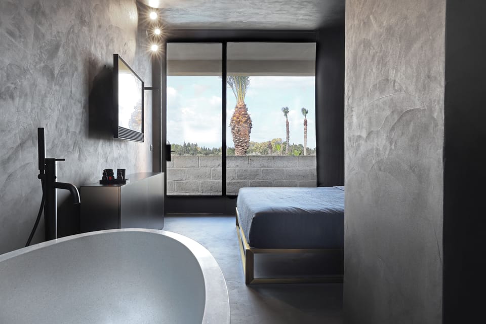 Panoramic Room | Frette Italian sheets, premium bedding, down comforters