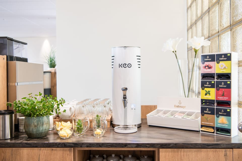 Daily buffet breakfast (EUR 19 per person)