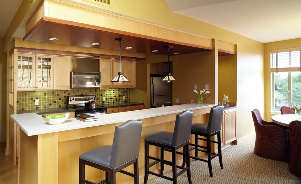 Room, 1 Bedroom (RiverPlace Residence) | Frette Italian sheets, premium bedding, down comforters, pillowtop beds