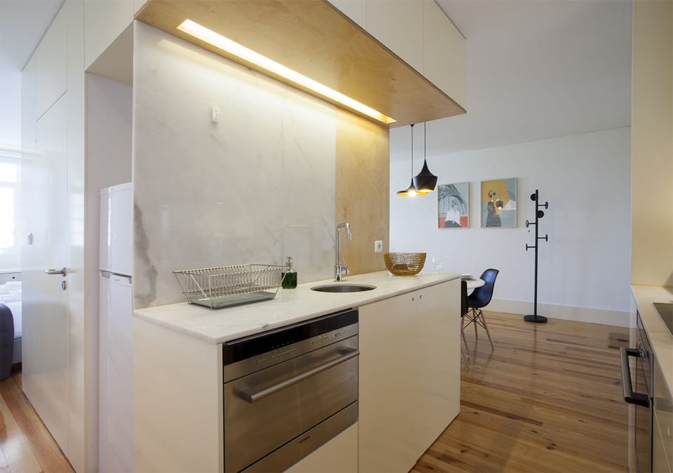 Apartment, 1 Bedroom, Balcony | Private kitchen | Fridge, microwave, oven, stovetop