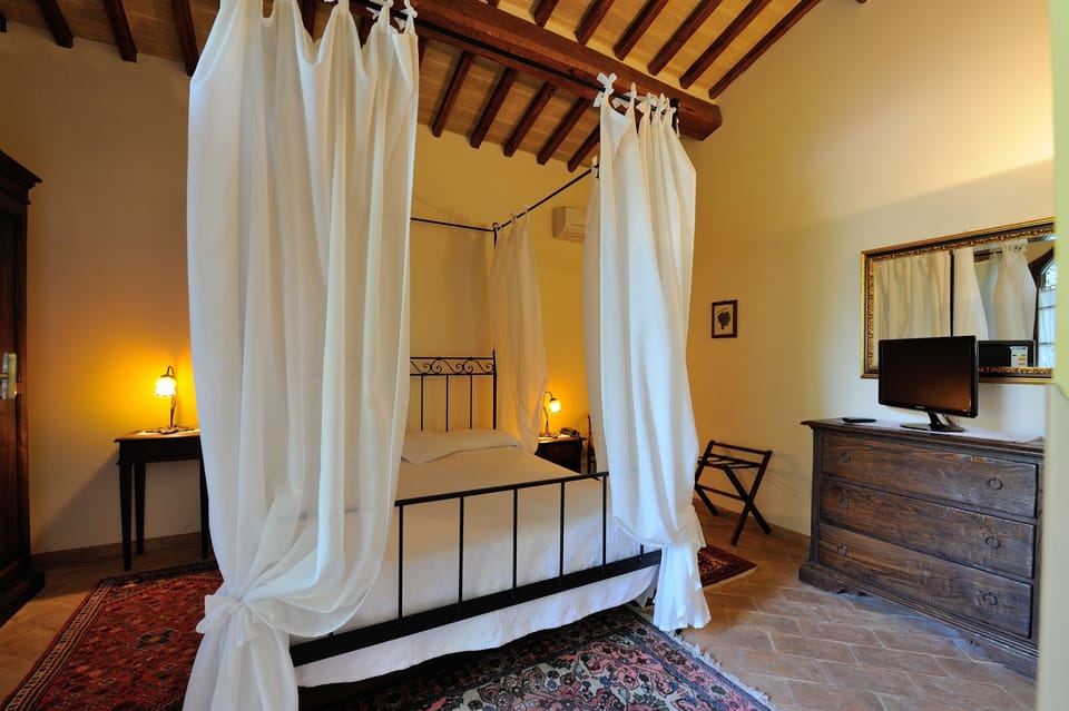 Junior Suite | Premium bedding, minibar, in-room safe, cribs/infant beds