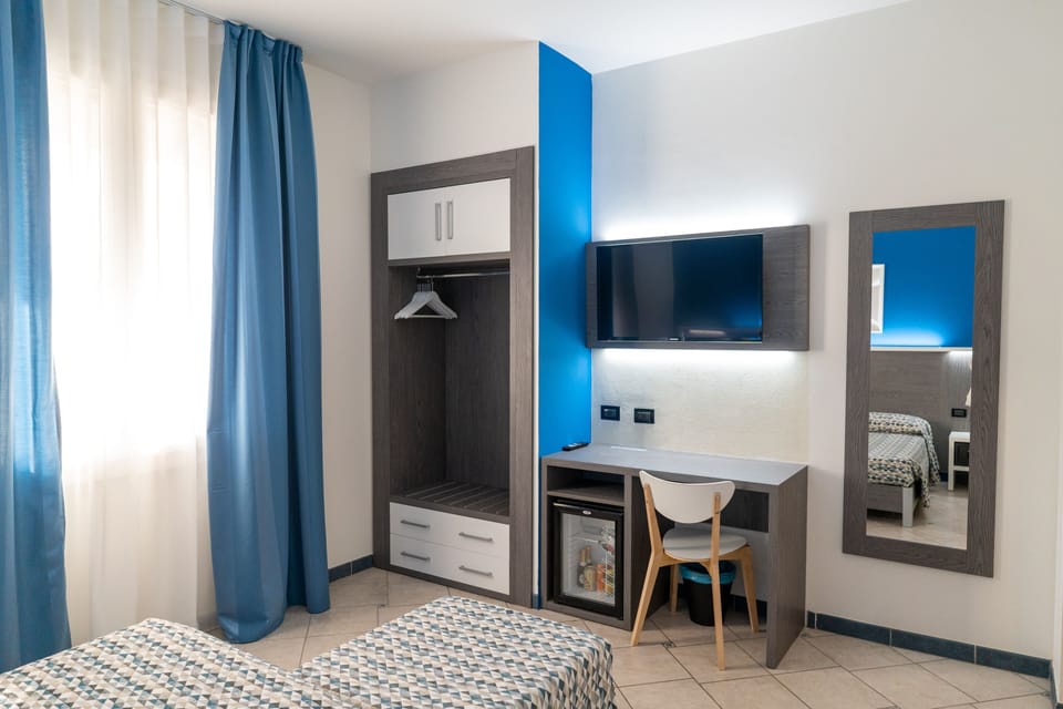 Down comforters, minibar, in-room safe, desk