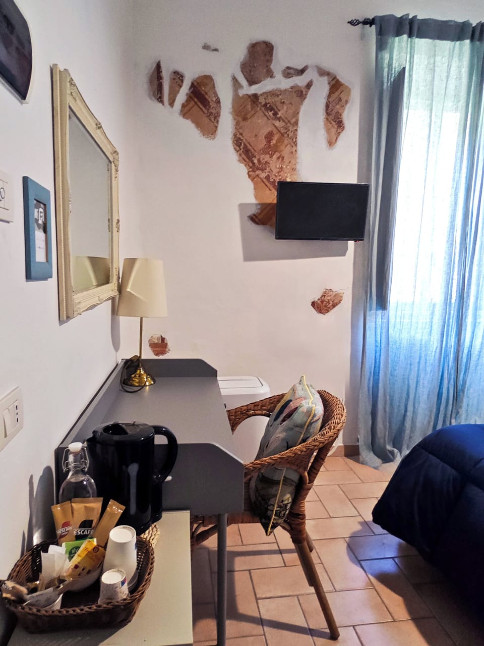 Triple Room | Individually decorated, individually furnished, free WiFi, bed sheets