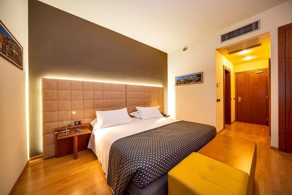 In-room safe, desk, free WiFi, bed sheets