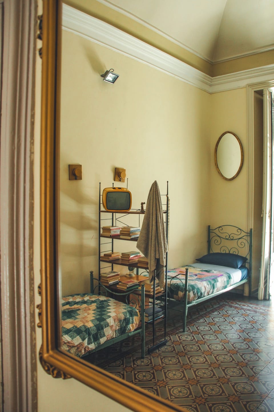 Shared Dormitory, Mixed Dorm, Shared Bathroom, City View (5-Bed) | In-room safe, individually decorated, individually furnished, desk
