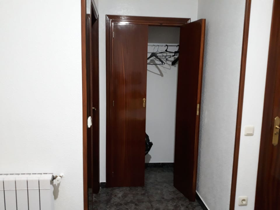 Double Room Single Use | Soundproofing, rollaway beds, free WiFi