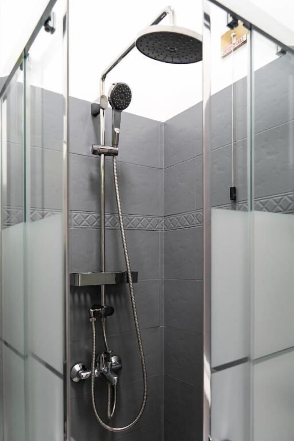 Economy Double Room | 1 bedroom, hypo-allergenic bedding, in-room safe, blackout drapes
