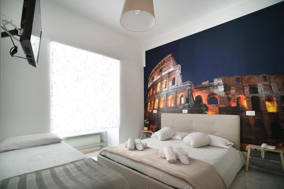 Double Room | 1 bedroom, hypo-allergenic bedding, in-room safe, blackout drapes