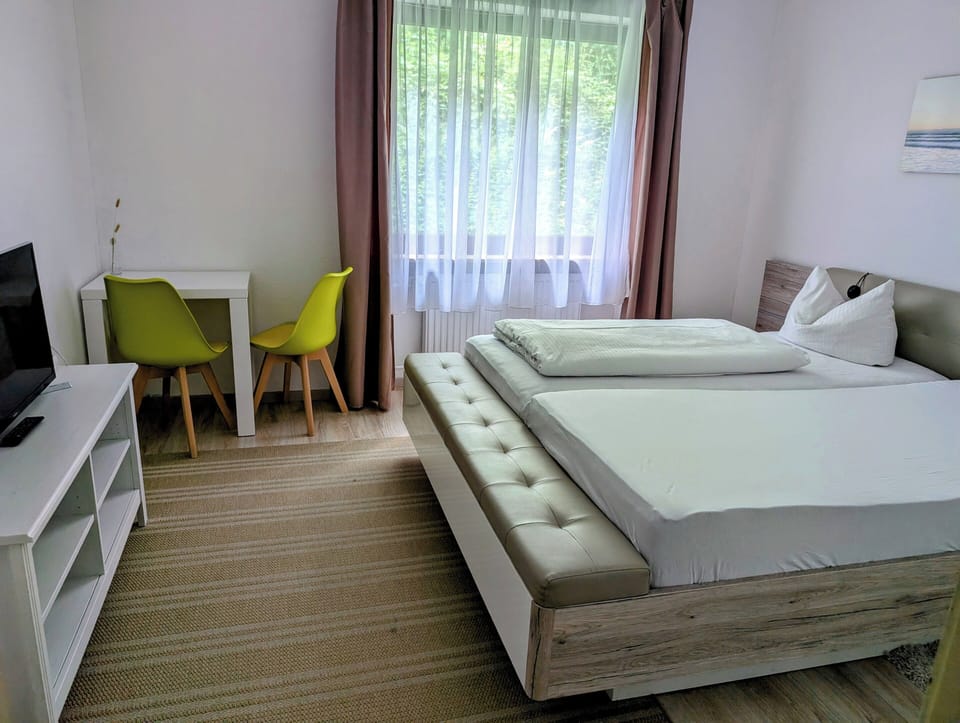 1 bedroom, desk, laptop workspace, blackout drapes