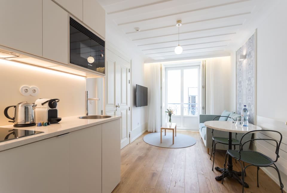 Deluxe Double Room | Private kitchen | Fridge, espresso maker, coffee/tea maker, electric kettle