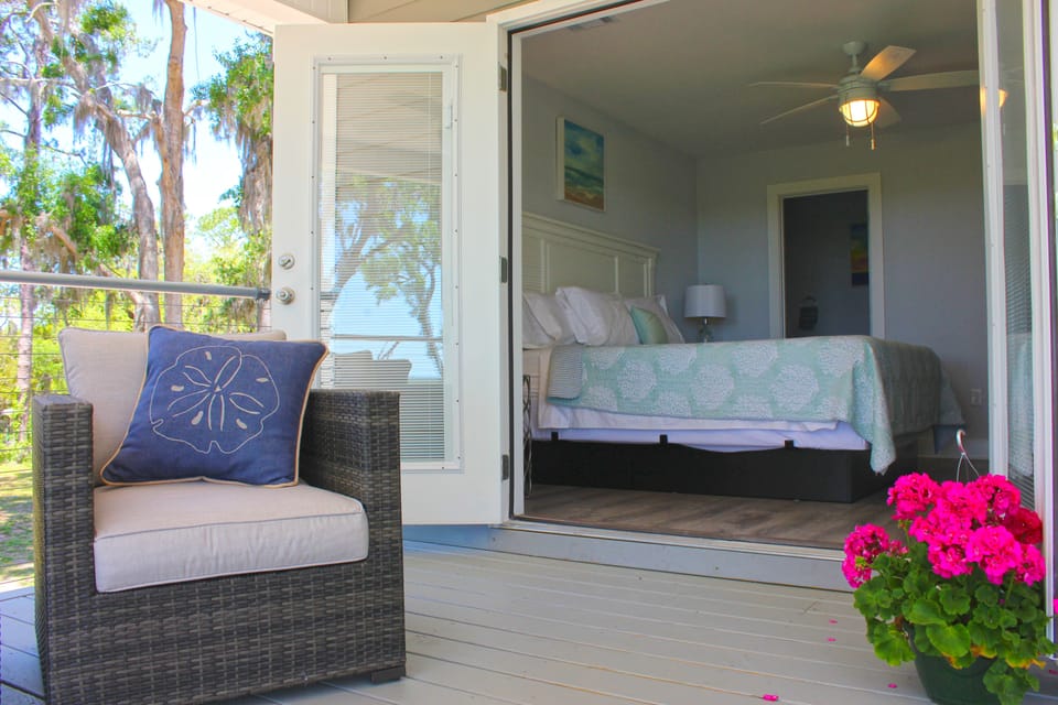 Suite, 1 King Bed, Non Smoking | Terrace/patio
