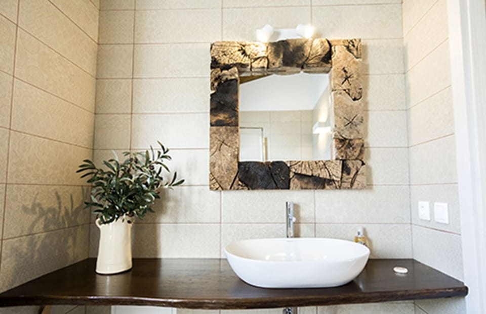 Apartment, 1 Bedroom (Ground Floor) | Bathroom sink