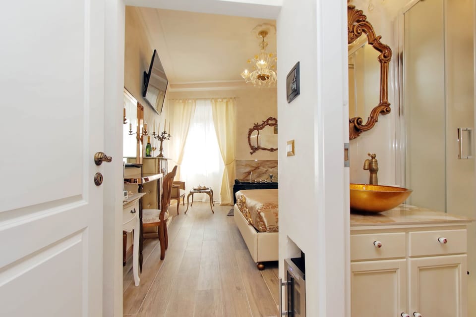 Superior Suite, 1 Queen Bed, Non Smoking | Minibar, in-room safe, individually decorated, individually furnished