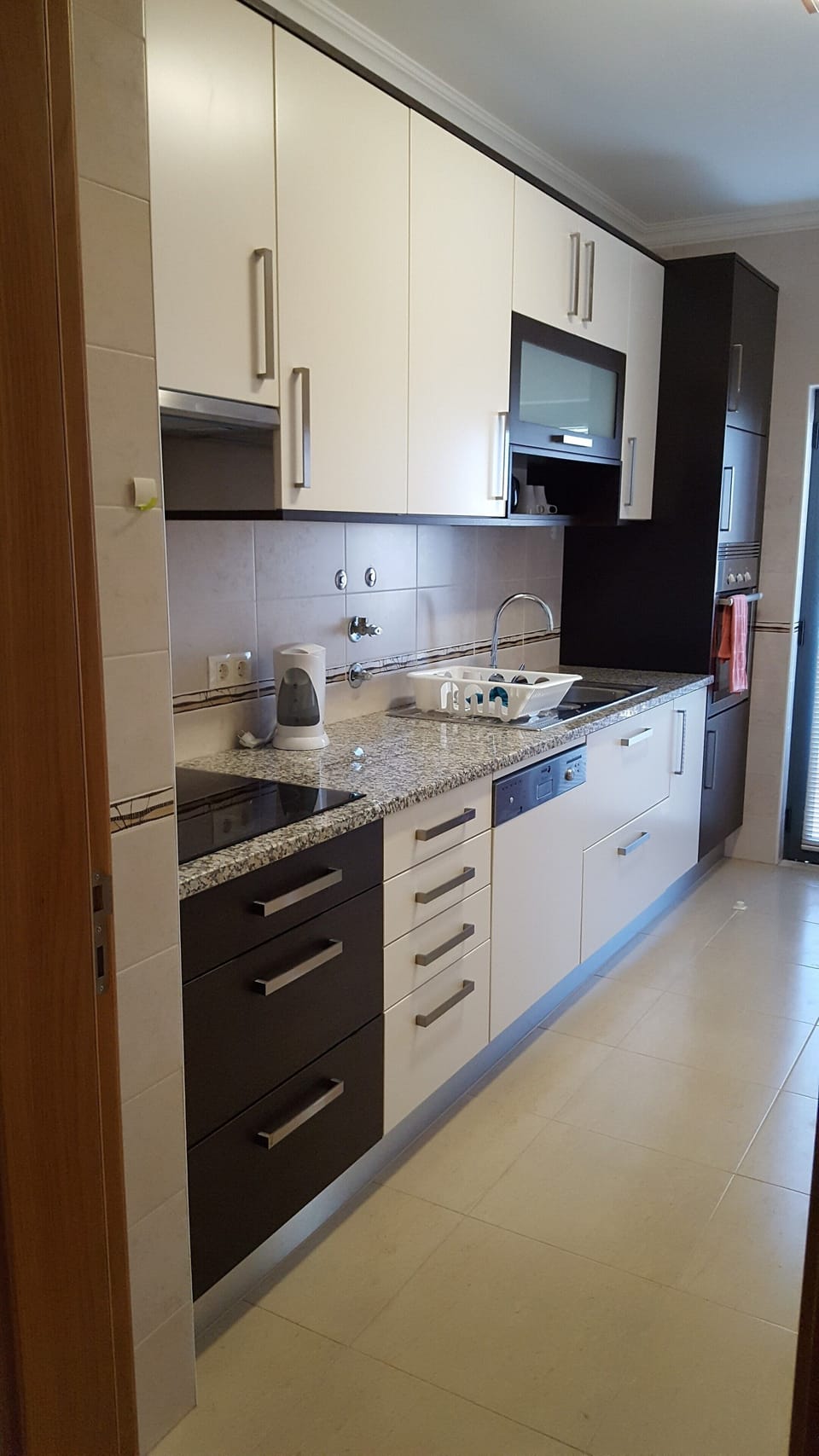 Kitchen with dishwasher & washing machine