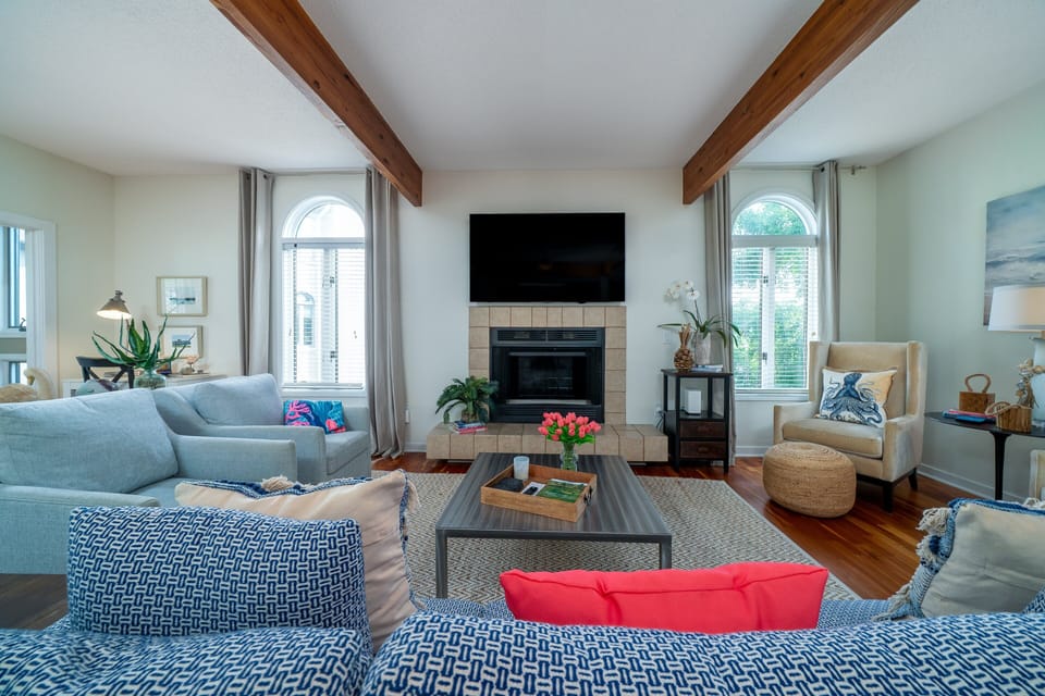 Welcome to 3017 Ocean Winds Villa. A stunning 2 bedroom plus property!!