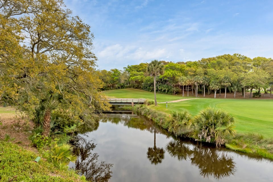 18th hole of Crooked Oaks can be seen from a variety of vantage points