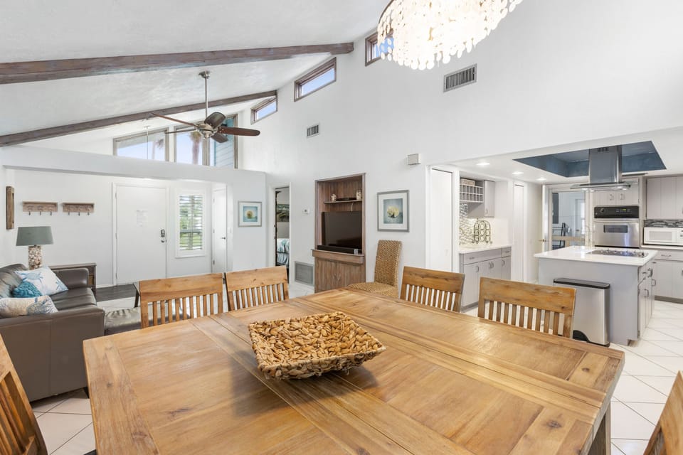 Dining, kitchen and living area.