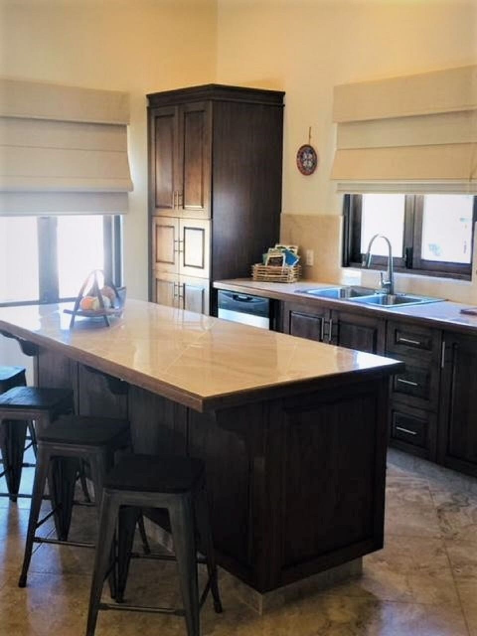Kitchen Breakfast bar. Lots of natural light.